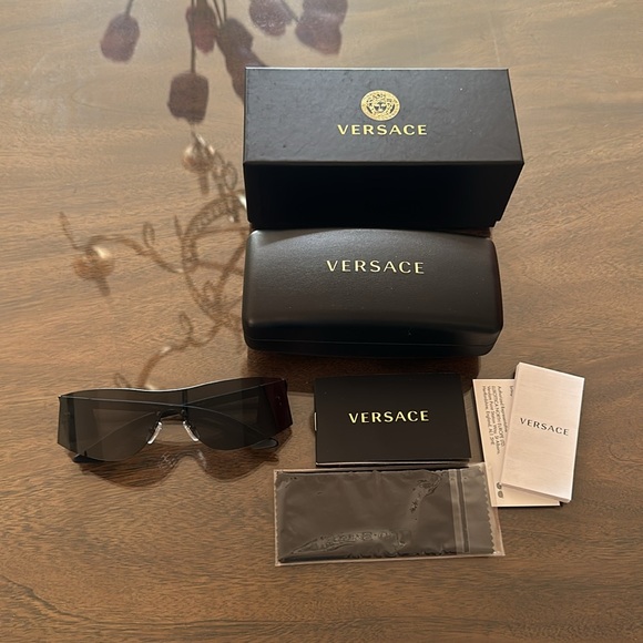 NWT Versace Men’s Shield Sunglasses - Picture 2 of 6